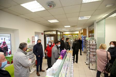 OTVORITEV LEKARNE CERKNICA 44 FOTO LJUBO VUKELIČ